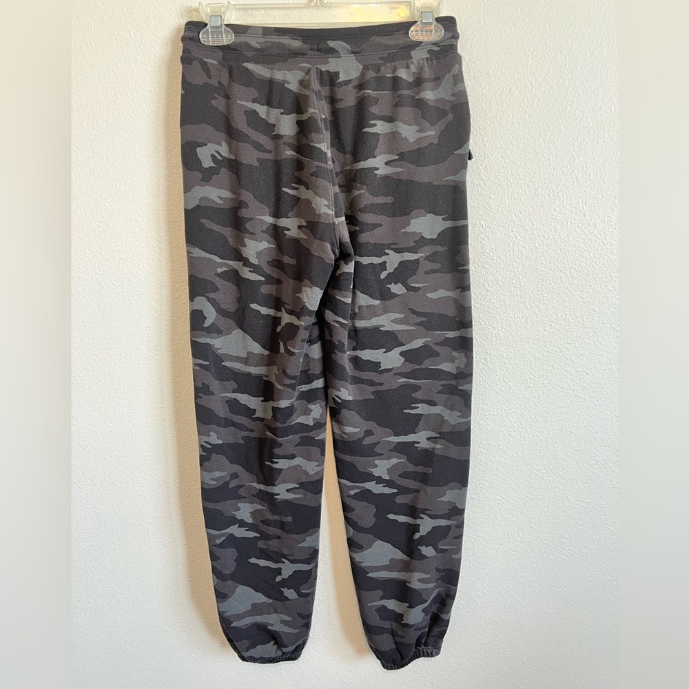 Athleta Girl camo joggers size L/12